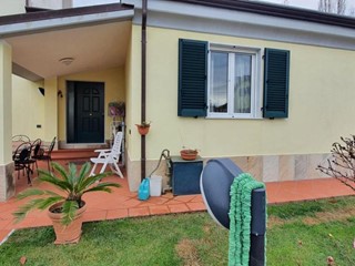 Trilocale in Affitto a Arcola, zona Piano di Arcola, 1'000€, 80 m², arredato