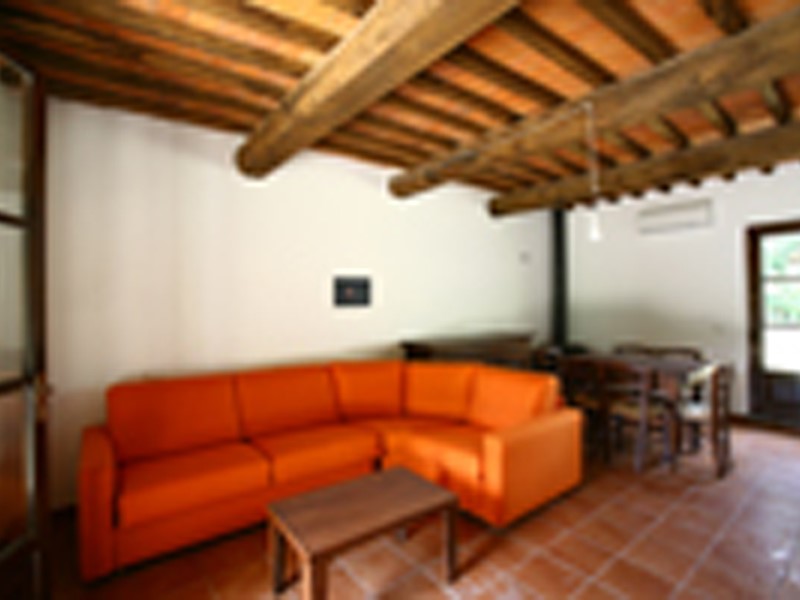 Casa Semi Indipendente in Vendita a Camaiore, zona Capezzano dintorni, 370'000&euro;, 96 m², arredato, con Box