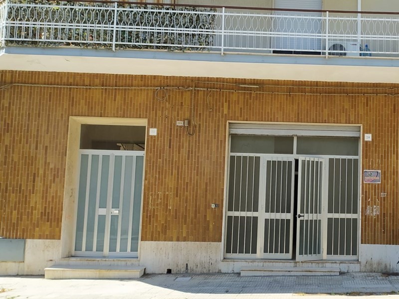 Attività commerciale in Vendita a Siracusa, zona Tisia Tica Zecchino, 140'000€, 150 m²