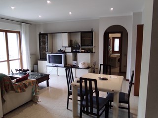 Quadrilocale in Vendita a Guidonia Montecelio, zona Via dell'Edera 4, 160'000€, 90 m²