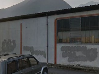 Magazzino in Vendita a Delebio, 285'000€