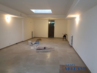 Ufficio in Affitto a Carpi, 1'000€, 75 m²