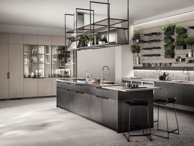 Attività commerciale in Vendita a La Spezia, 150€, 2000 m²