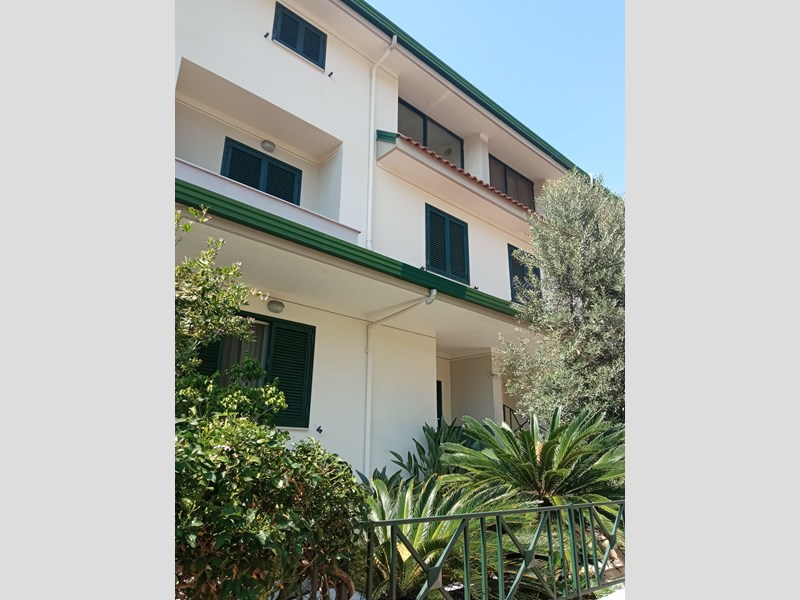 Villetta a schiera in Vendita a Caserta, zona puccianiello, 279'000€, 300 m²