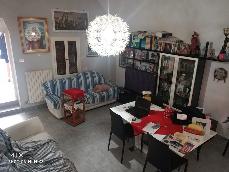 Casa Indipendente in Vendita a Bari, zona CARBONARA, 150'000€, 90 m²