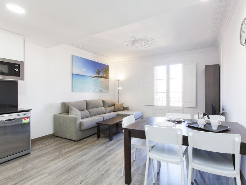 Bilocale in Affitto a Milano, zona Solari, 760€, 60 m², arredato