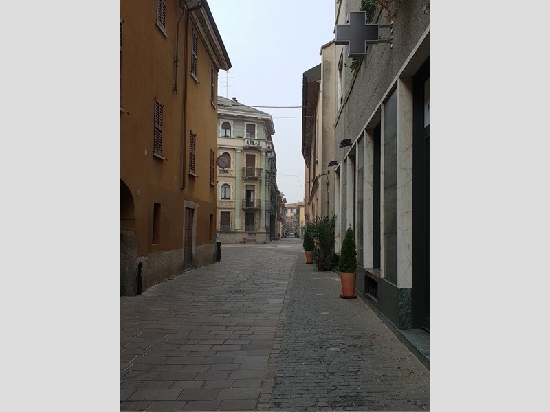 Trilocale in Vendita a Busto Arsizio, zona centro, 125'000€, 90 m², arredato