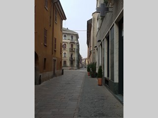 Trilocale in Vendita a Busto Arsizio, zona centro, 125'000€, 90 m², arredato