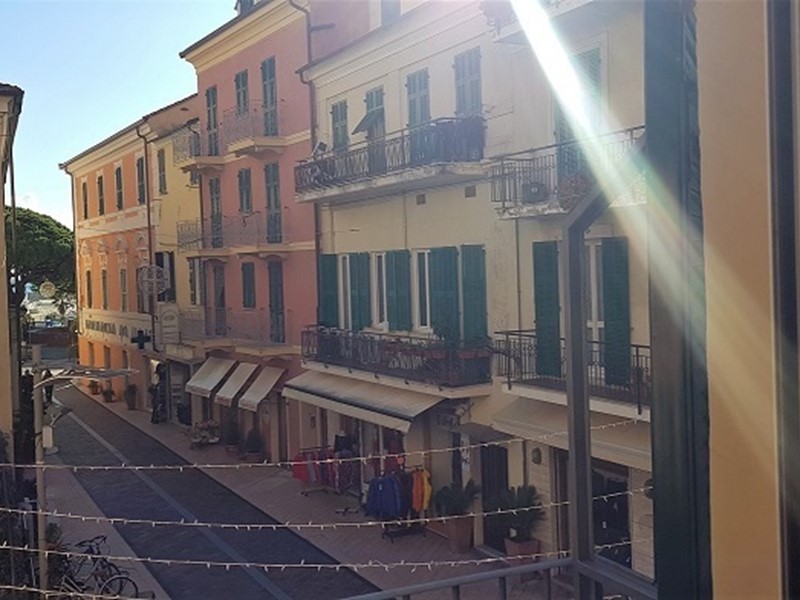 Quadrilocale in Vendita a Diano Marina, 320'000€, 65 m², arredato