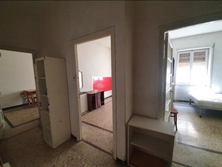 Trilocale in Vendita a Napoli, zona ferrovia, 150'000€, 70 m²