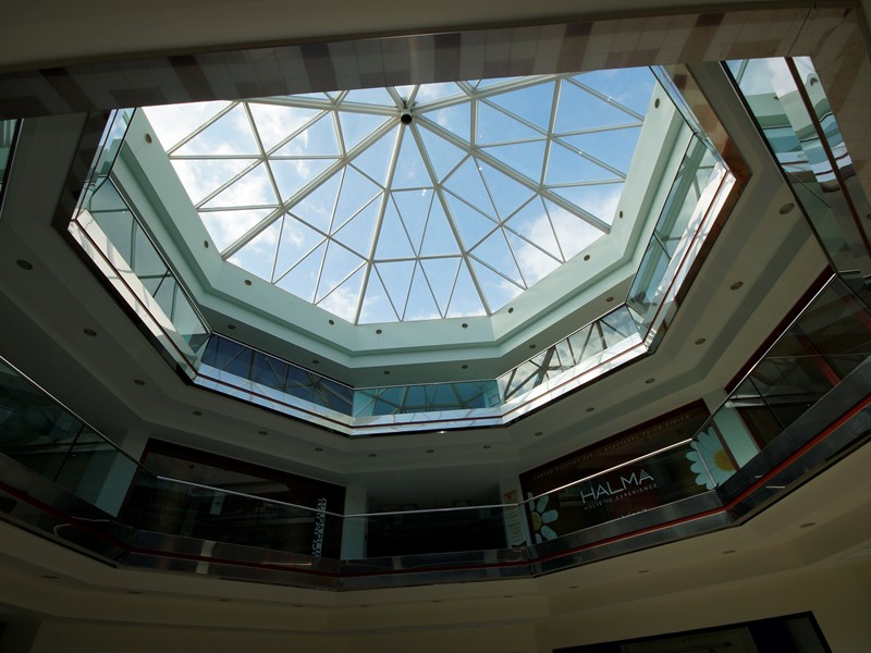 Immobile commerciale in Vendita a San Benedetto del Tronto, zona Porto D'ascoli residenziale, 450'000€, 280 m²