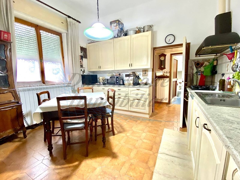 Trilocale in Vendita a Cecina, 130'000€, 70 m²