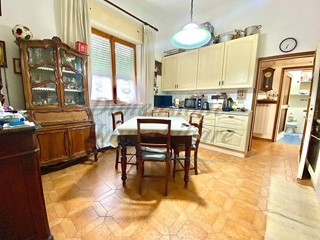 Trilocale in Vendita a Cecina, 130'000€, 70 m²