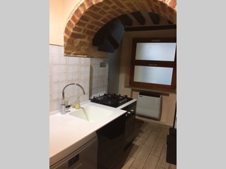 Monolocale in Affitto a Parma, zona Borgo degli studi, 500€, 30 m², arredato