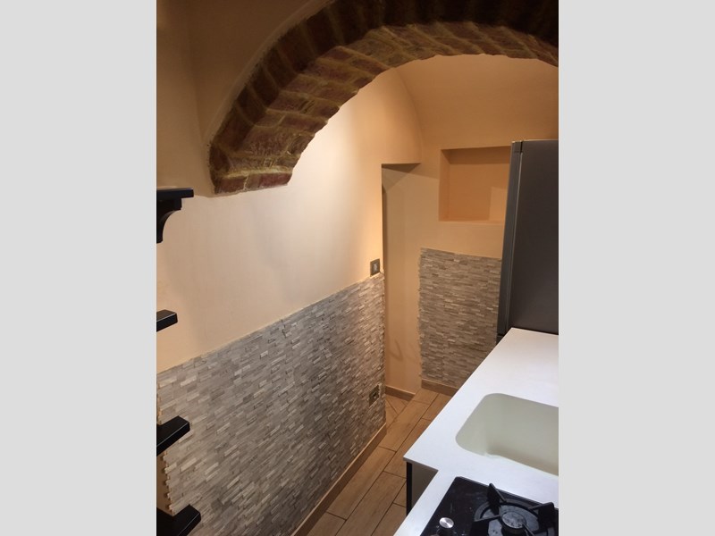 Monolocale in Affitto a Parma, zona Borgo degli studi, 500€, 30 m², arredato
