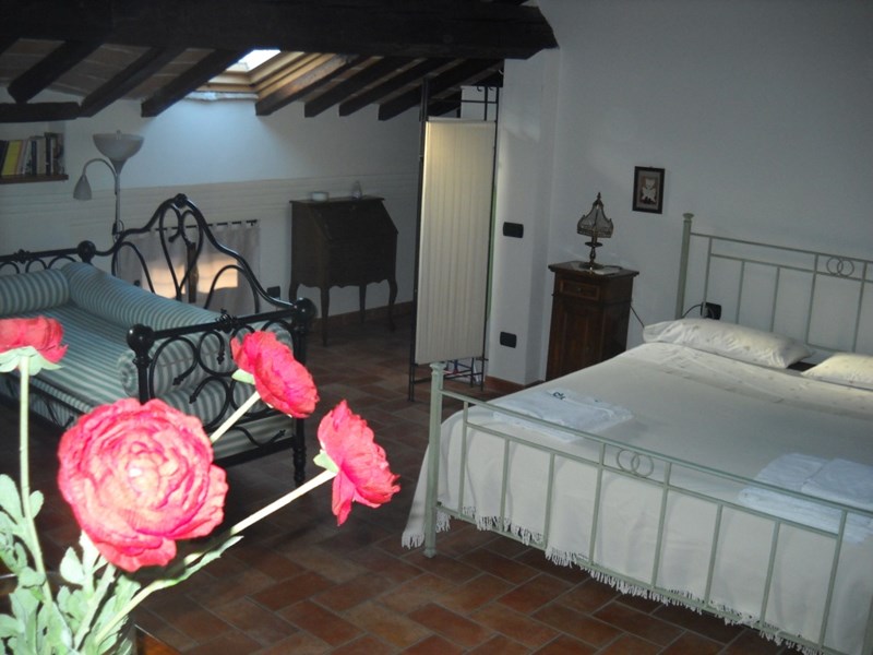 Bilocale in Affitto a Modena, zona centro storico, 650€, 67 m², arredato