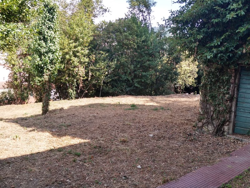 Villa in Vendita a Carrara, zona Centro, 400'000€, 300 m²