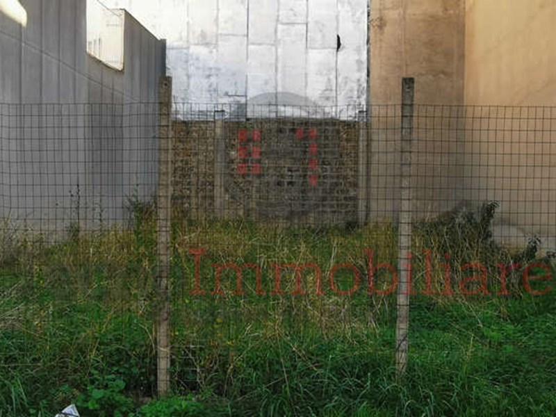 Terreno edificabile in Vendita a Vittoria, zona VITTORIA, 60'000€, 200 m²