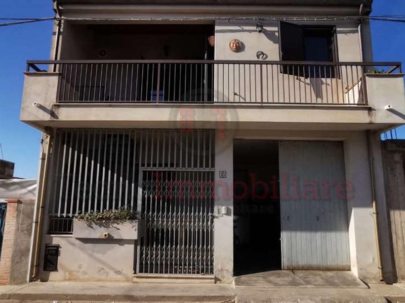 Villa in Vendita a Vittoria, zona SCOGLITTI, 165'000€, 175 m²