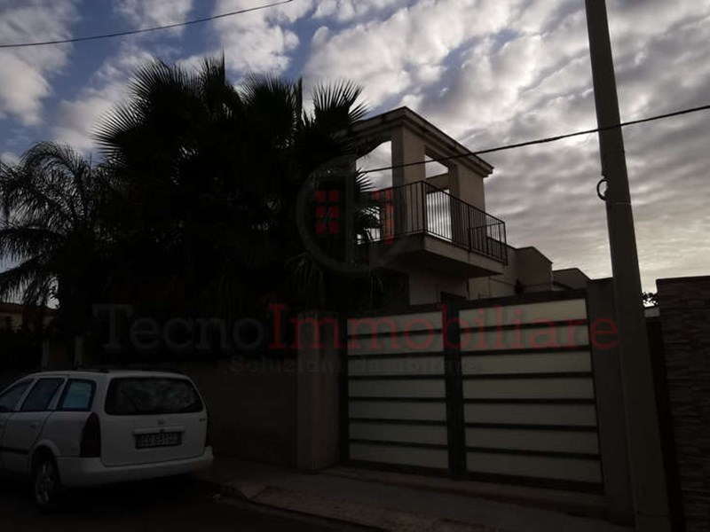 Casa Indipendente in Vendita a Vittoria, zona SCOGLITTI, 270'000€