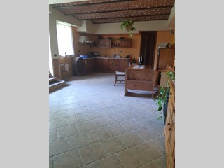 Casa Indipendente in Vendita a Asti, zona Castello di annone , 135'000&euro;, 250 m²