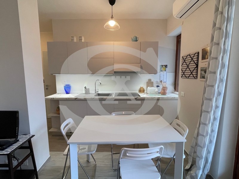 Monolocale in Affitto a Ospedaletti, 600€, 41 m², arredato