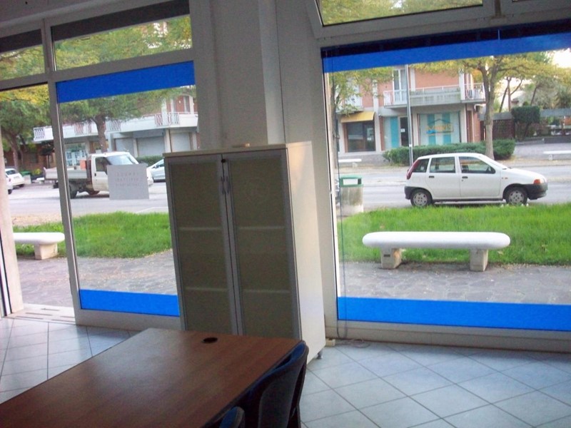 Immobile commerciale in Vendita a Ravenna, zona Lido Adriano, 64'000€, 62 m²