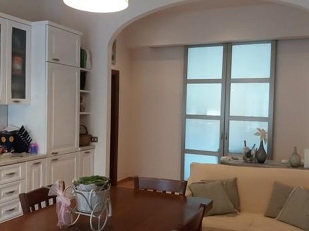 Quadrilocale in Vendita a Certaldo, 125'000€, 100 m², arredato, con Box