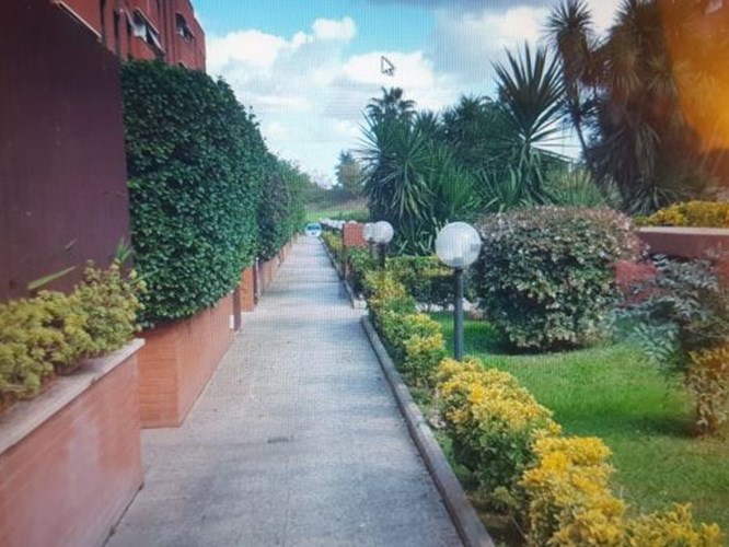 Quadrilocale in Vendita a Roma, zona Torraccia, 340'000€, 120 m²