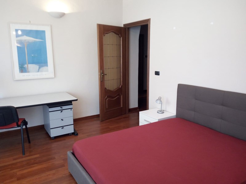 Quadrilocale in Affitto a Torino, zona MOLINETTE, 900€, 90 m², arredato