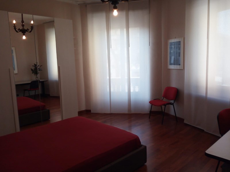 Quadrilocale in Affitto a Torino, zona MOLINETTE, 900€, 90 m², arredato