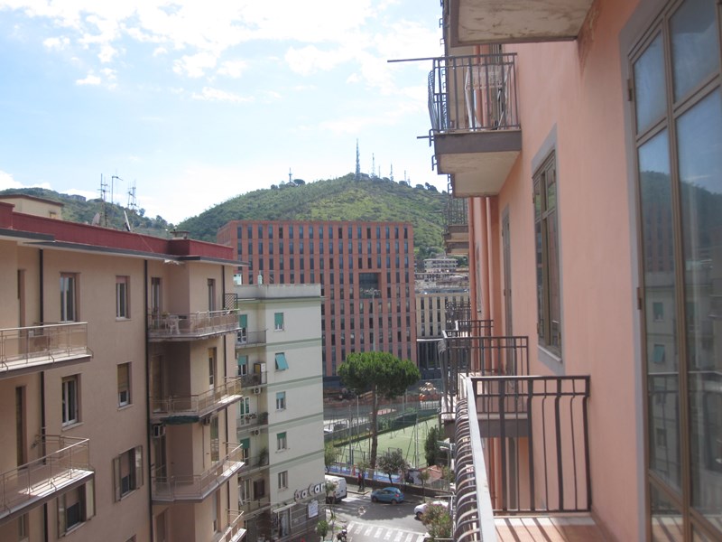 Quadrilocale in Affitto a Salerno, zona Centro, 750€, 110 m²