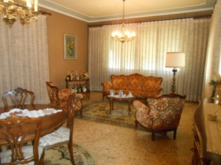 Casa Indipendente in Vendita a Lucca, zona farneta, 320'000€, 130 m²