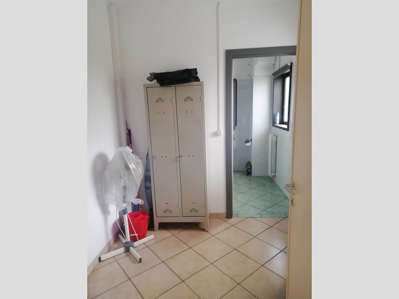 Capannone in Vendita a Castagnole delle Lanze, 170'000&euro;, 260 m²