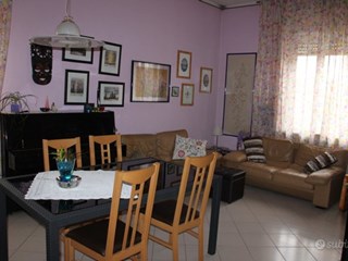 Villa bifamiliare in Vendita a Vigevano, zona Corso Genova Esselunga, 220'000€, 300 m²