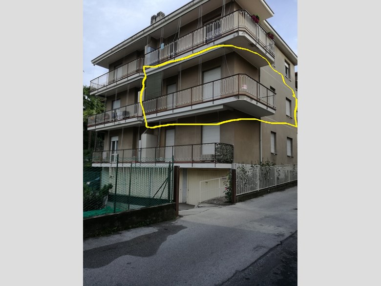 Bilocale in Vendita a Calolziocorte, zona centrale, 90'000&euro;, 67 m²