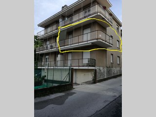 Bilocale in Vendita a Calolziocorte, zona centrale, 90'000€, 67 m²