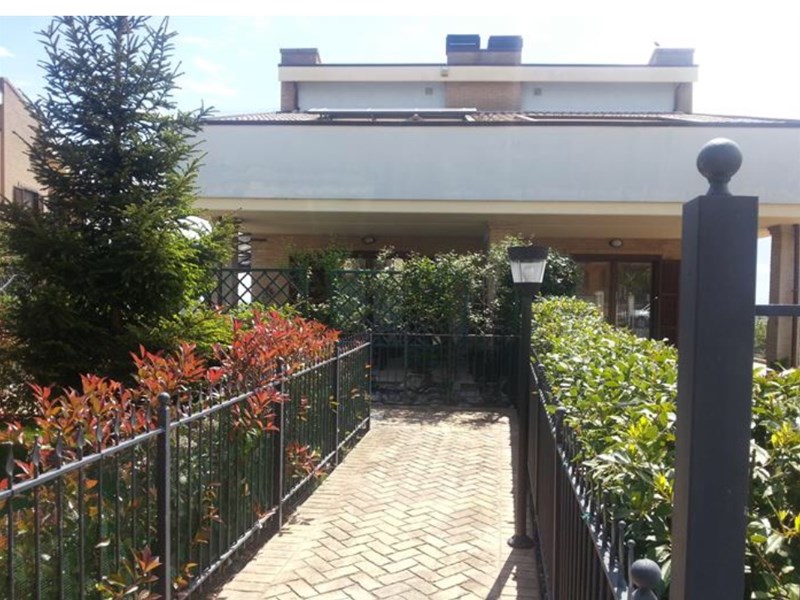 Villa bifamiliare in Vendita a Pineto, zona Collinare, 295'000&euro;, 155 m², arredato
