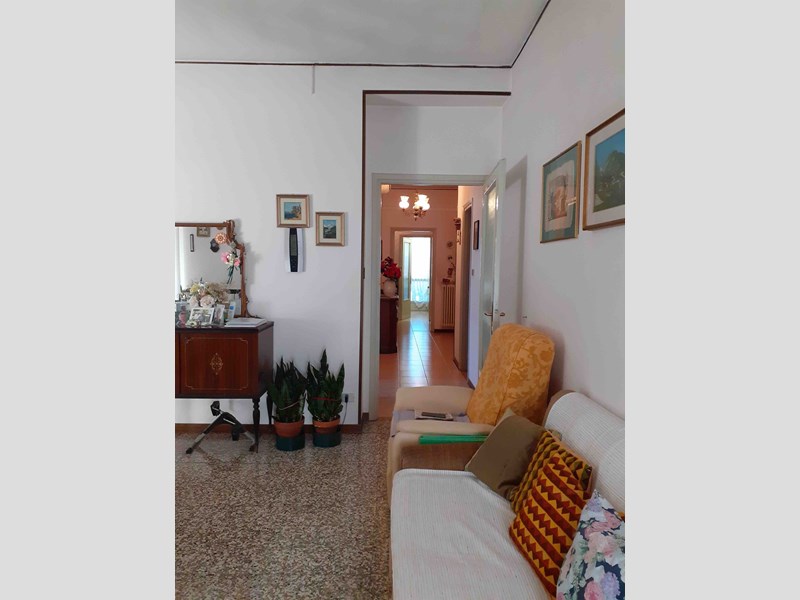 Appartamento in Vendita a Treviso, zona Zona piscine, 89'500€, 119 m², arredato