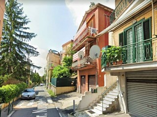 Casa Indipendente in Vendita a Ariccia, zona centro storico, 160'000€, 86 m², con Box
