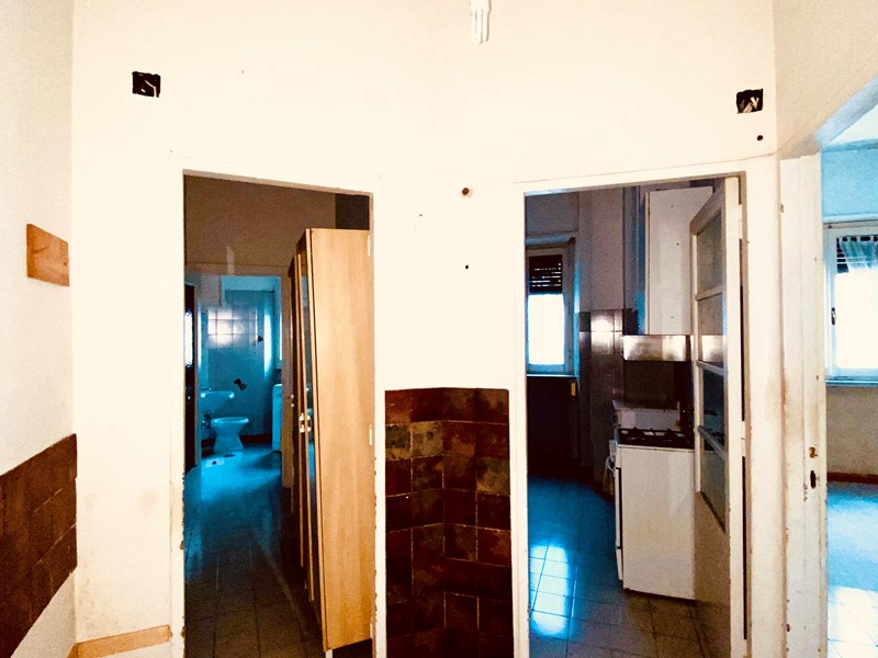 Bilocale in Vendita a Roma, zona Piazza Bologna, 180'000€, 44 m²