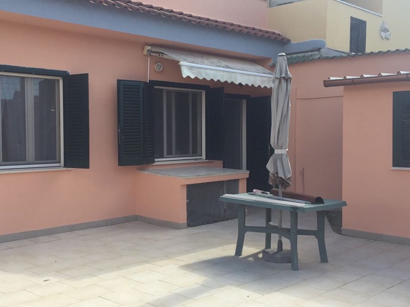 Casa Indipendente in Vendita a Latina, zona Borgo sabotino , 250'000€, 90 m²