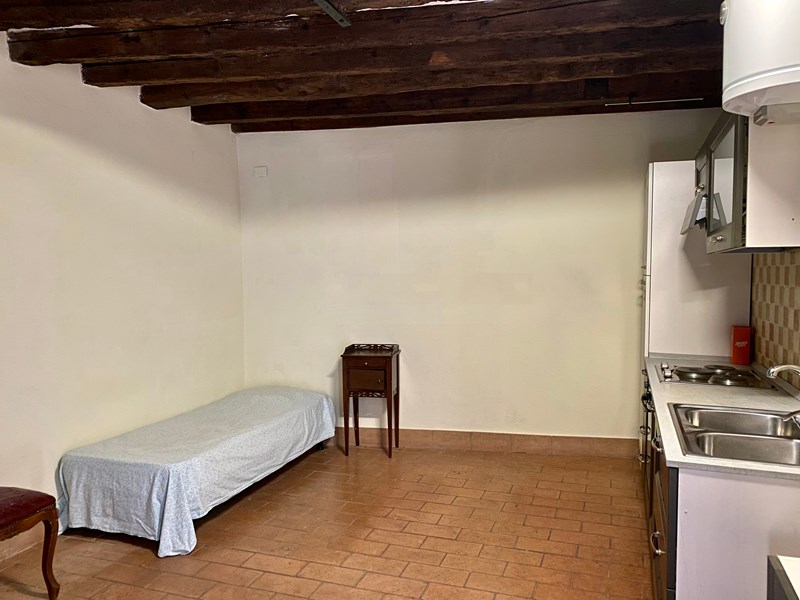 Magazzino in Affitto a Venezia, zona San Samuele, 500€, 26 m²