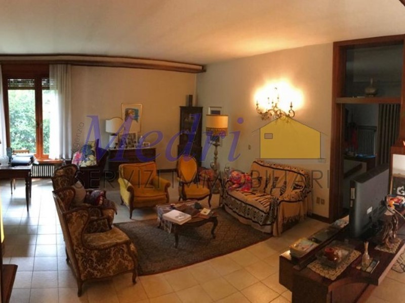 Villa in Vendita a Cesena, zona Monte, 280 m²
