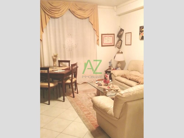 Quadrilocale in Vendita a Mascalucia, zona Centro, 125'000€, 90 m²