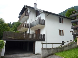 Quadrilocale in Vendita a Ravascletto, 95'000€, 72 m², arredato