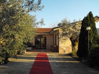 Attività commerciale in Vendita a Cervaro, 170'000€, 129 m²