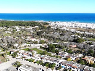 Villa bifamiliare in Vendita a Melendugno, zona San Foca, 105'000€, 70 m², arredato