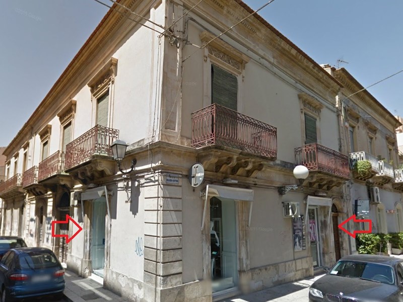 Immobile commerciale in Affitto a Vittoria, zona Centrale, 700€, 50 m²