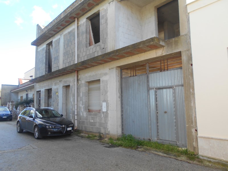 Appartamento in Vendita a Campobello di Mazara, zona semi centrale, 60'000€, 260 m²